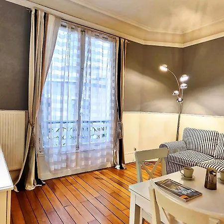 Rue Quentin-bauchart - 8 Apartment