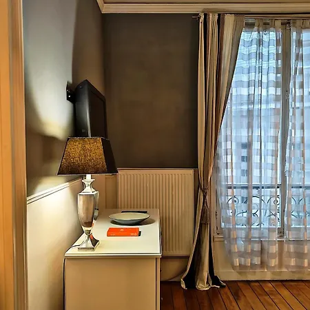 Rue Quentin-bauchart - 8 Paris