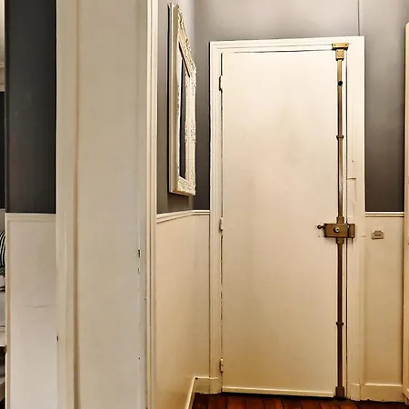 Rue Quentin-bauchart - 8 * Paris