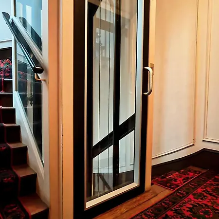 Rue Quentin-bauchart - 8 Paris